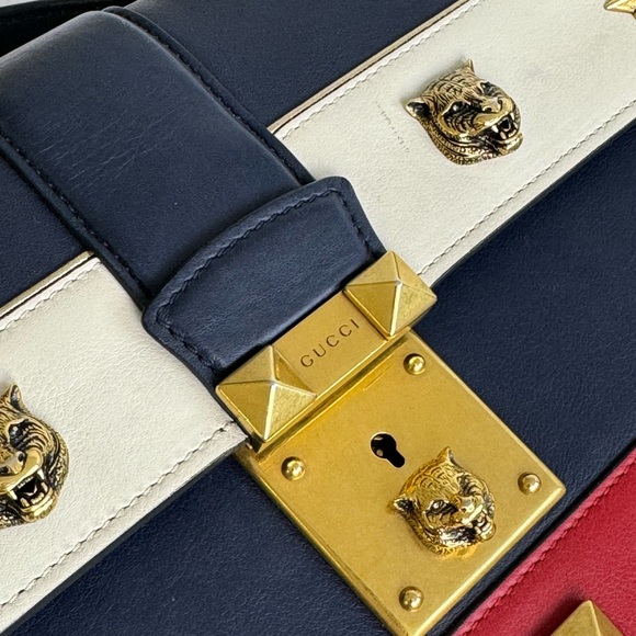 Gucci Animalier Lock Leather Shoulder Bag - Picture 8 of 17